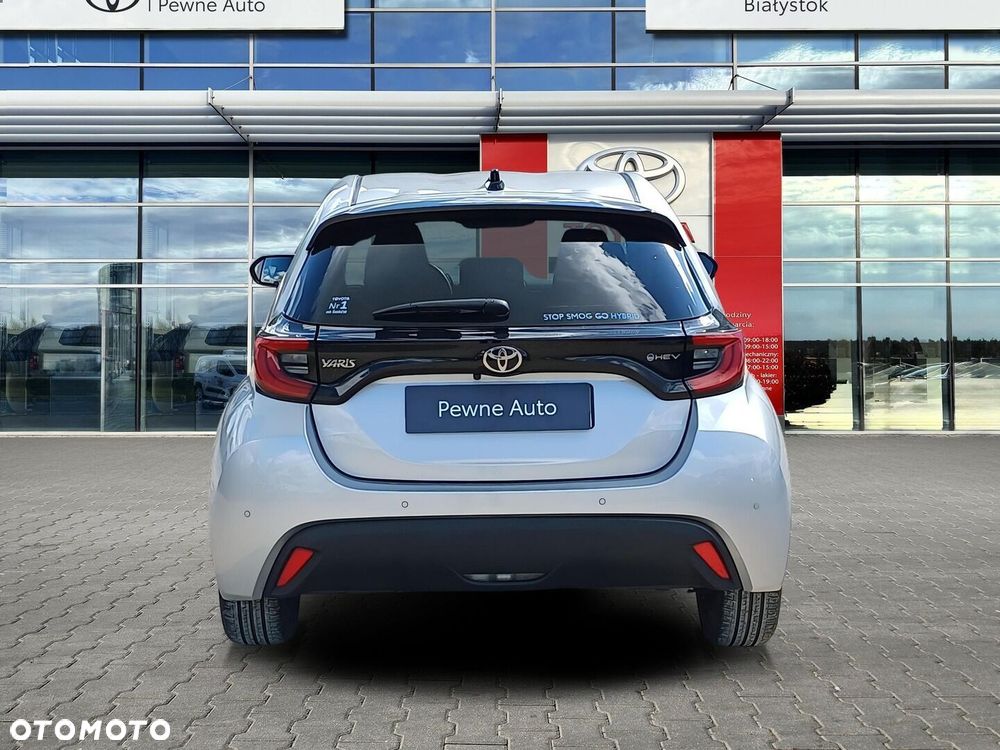Toyota Yaris Hybrid 1.5 Style - 4