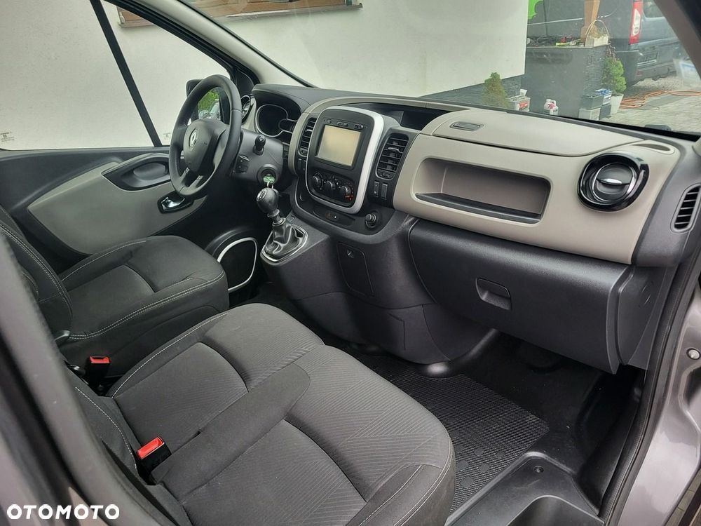 Renault Trafic - 12