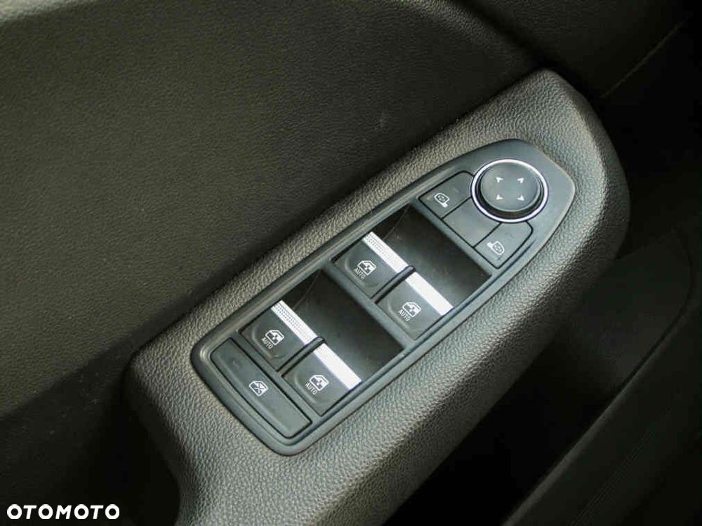 Renault Clio ver-1-0-tce-zen - 12