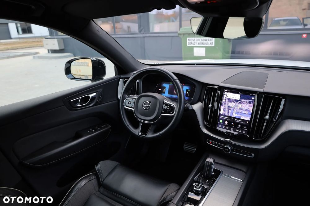 Volvo XC 60 T6 AWD Recharge Geartronic RDesign - 31