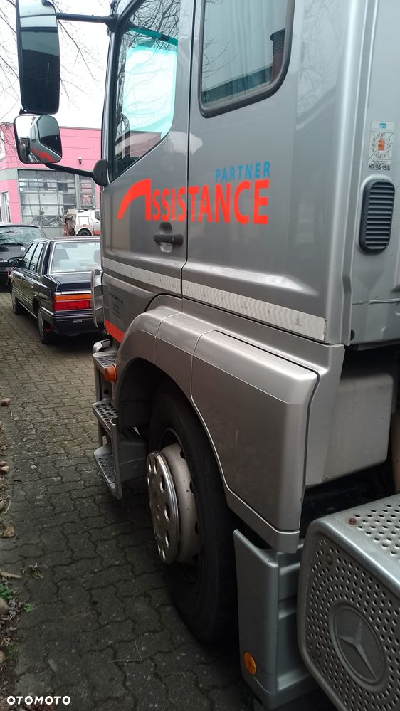 Mercedes-Benz 18 225 - 30