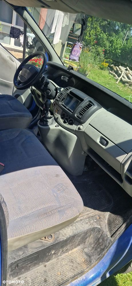 Renault TRAFIC - 8