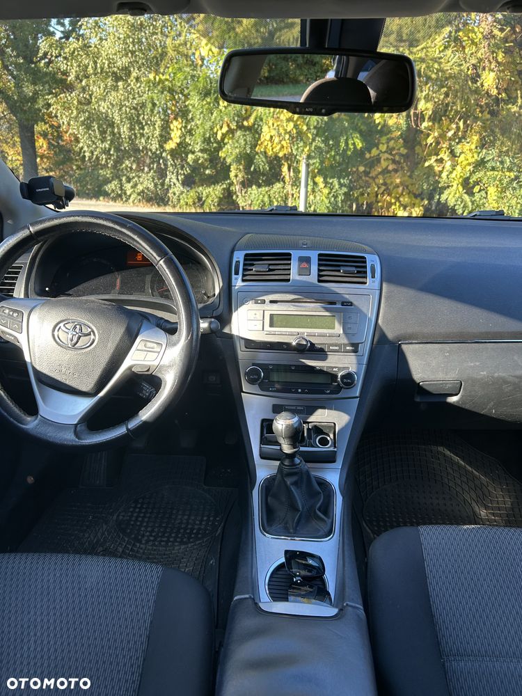 Toyota Avensis 2.0 D-4D Active - 6