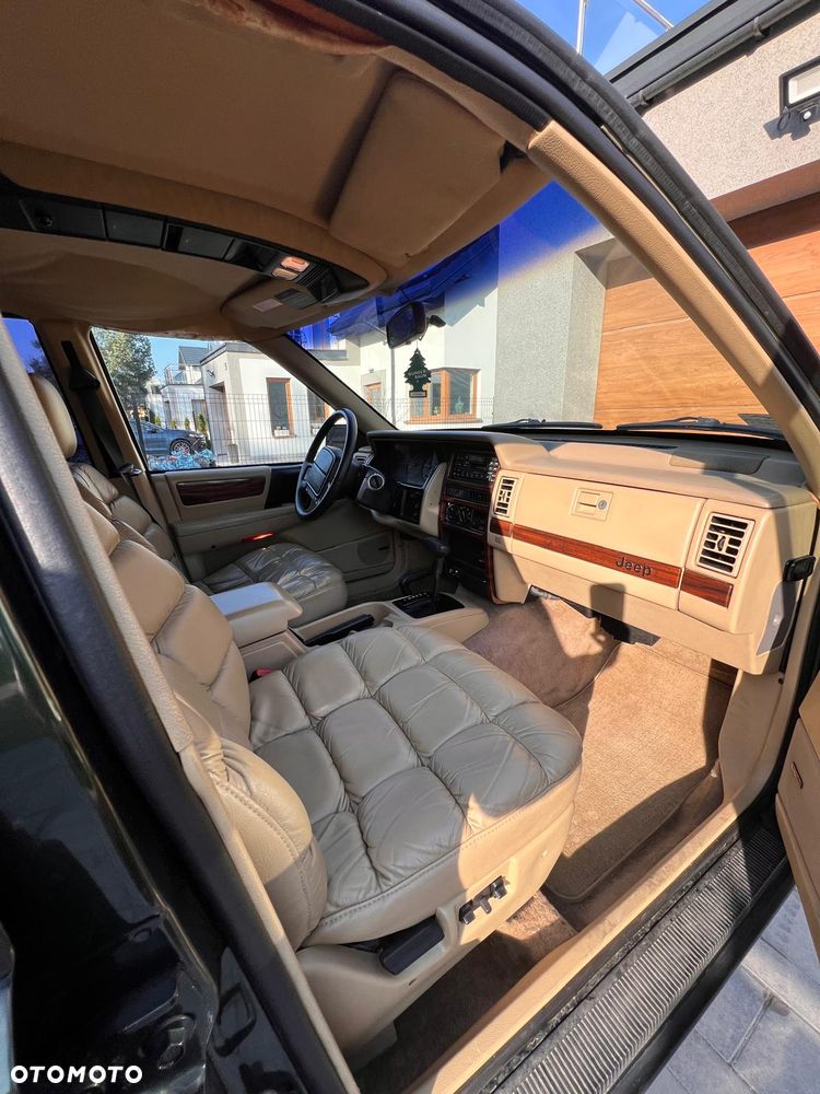 Jeep Grand Cherokee - 10