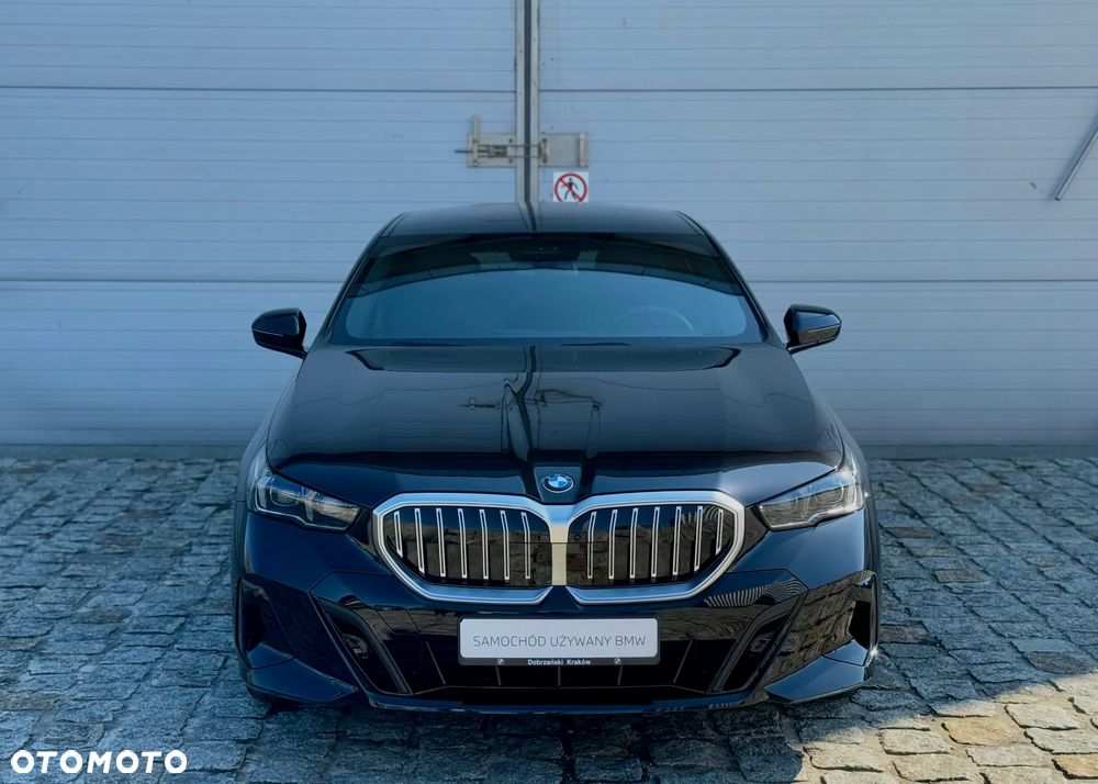 BMW Seria 5 540d xDrive mHEV M Sport - 4