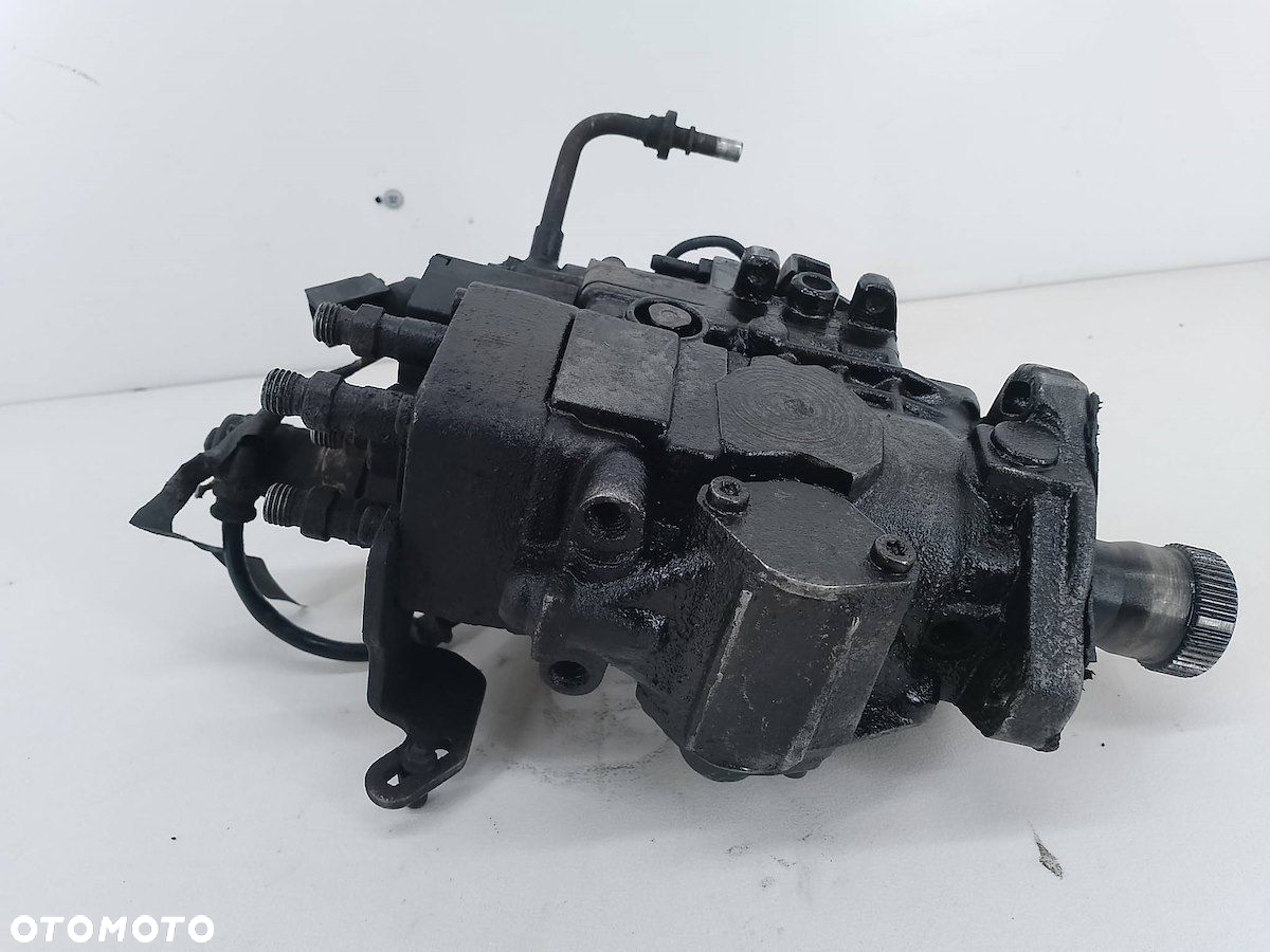 POMPA WTRYSKOWA RENAULT MASTER II 0460404090 2.5 D - 2