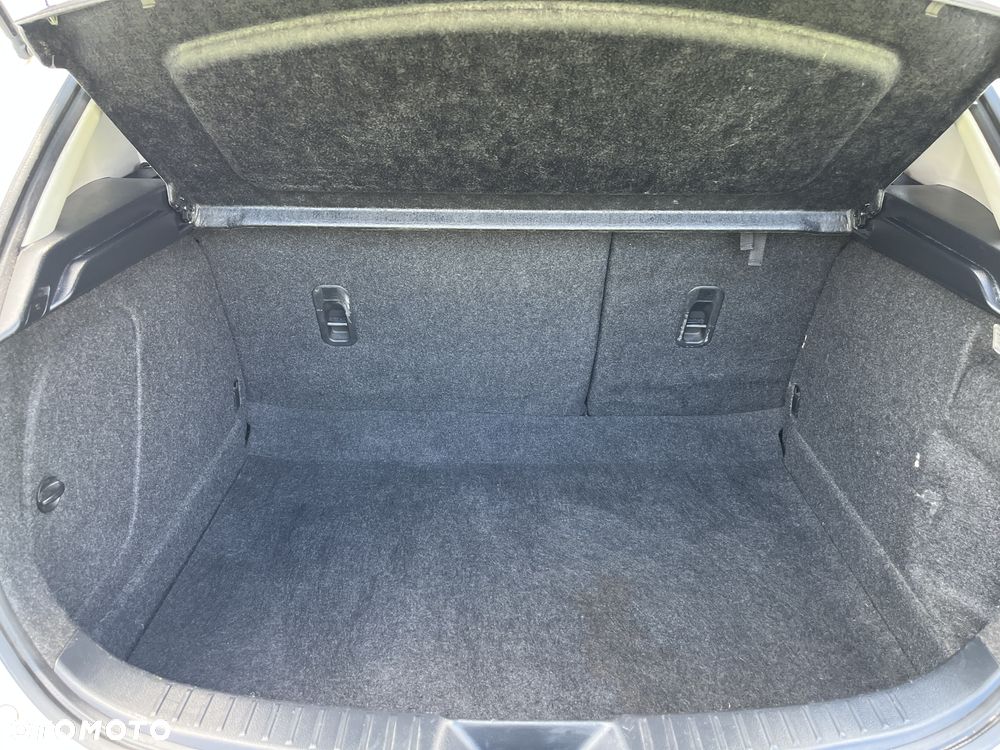 Mazda 3 - 10