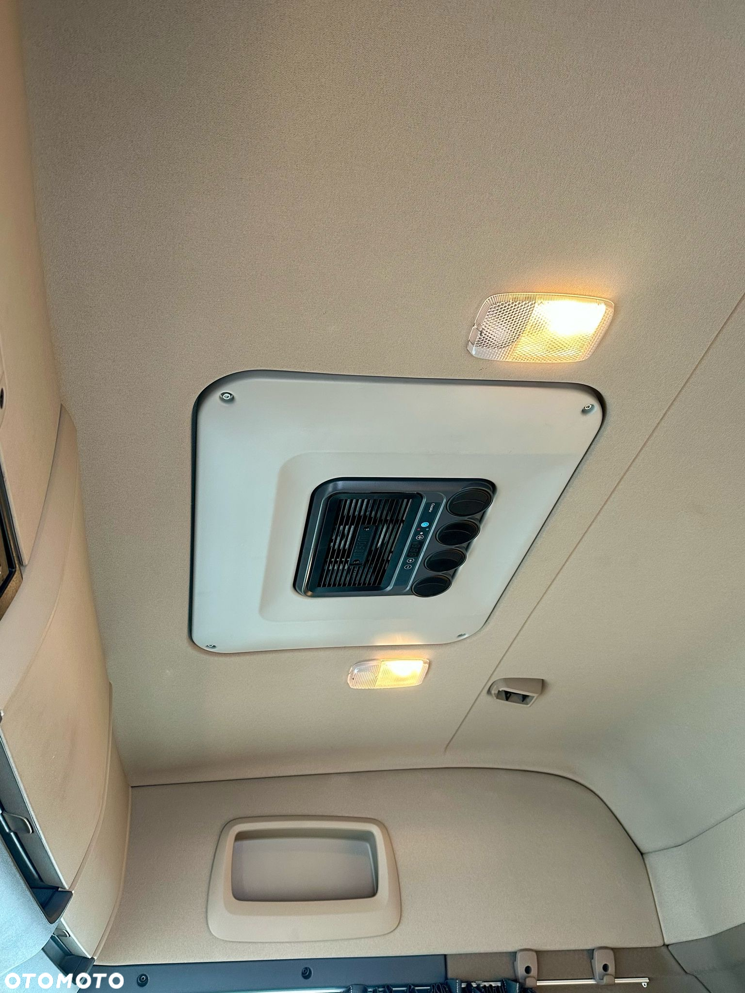 Scania G360 / IZOTERMA / 6.8 M DŁUGOŚCI / AUTOMAT / CAŁA NA PODUSZKACH / KLIMA POSTOJOWA / ELEKTRYCZNA ROLETA TYŁ / SYPIALKA - 20
