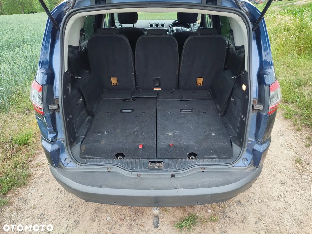 Ford S-Max - 32