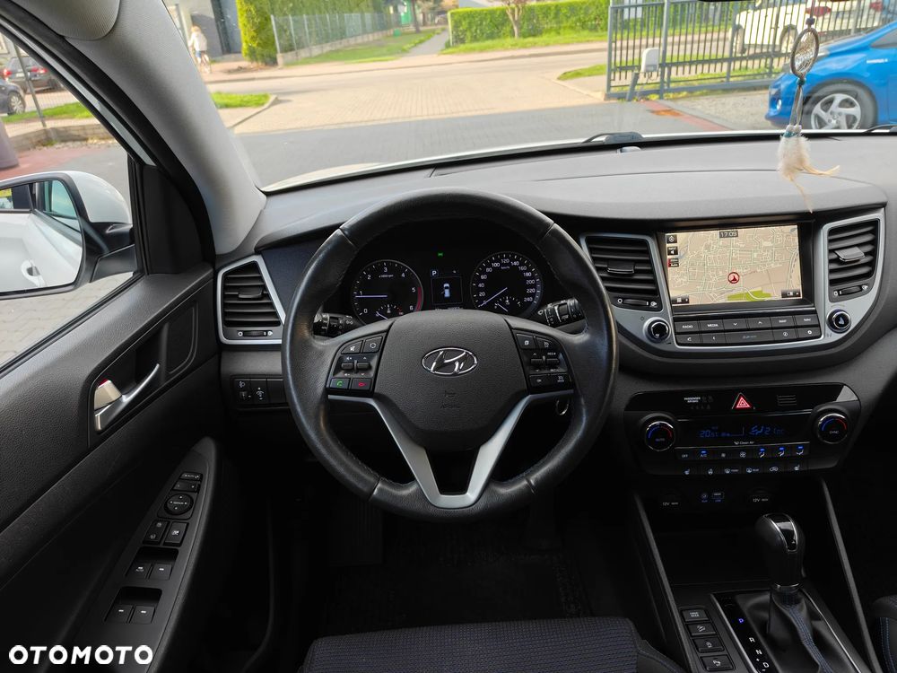 Hyundai Tucson blue 1.7 CRDi 2WD DCT Premium - 23