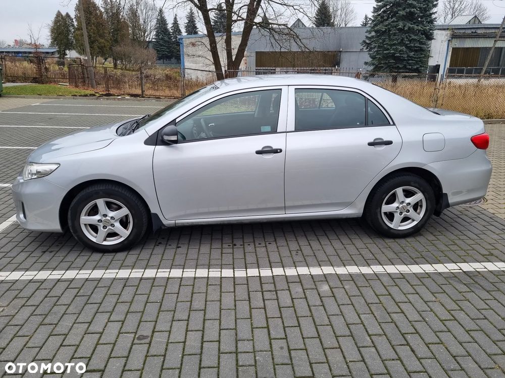 Toyota Corolla 1.6 Terra - 9
