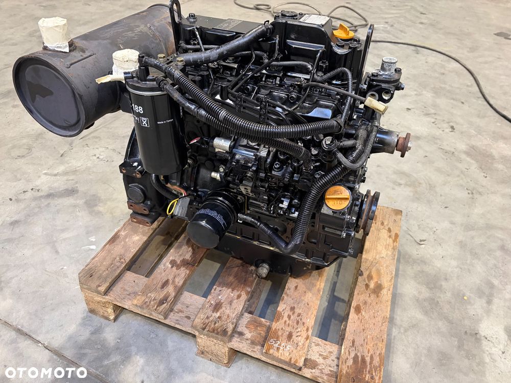 Silnik Yanmar 4TNV88 - 8