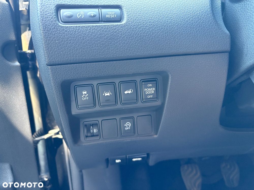 Nissan X-Trail 2.0 dCi N-Connecta 4WD - 20