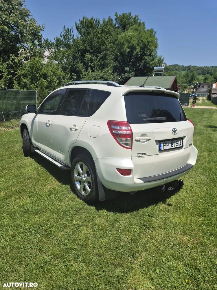 Toyota RAV4 2.2 D-4D AWD Comfort - 6