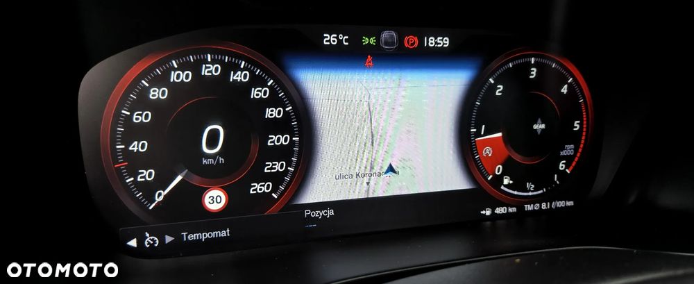 Volvo XC 40 D3 Momentum Pro - 25