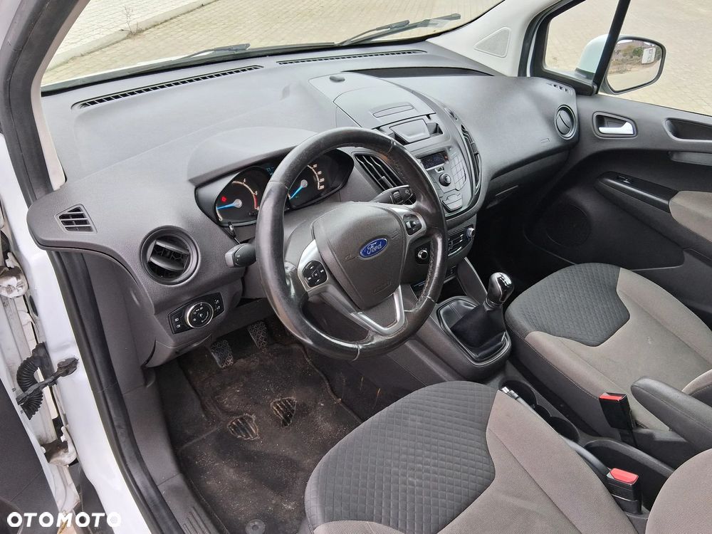 Ford Tourneo Courier 1.5 TDCi Trend - 10