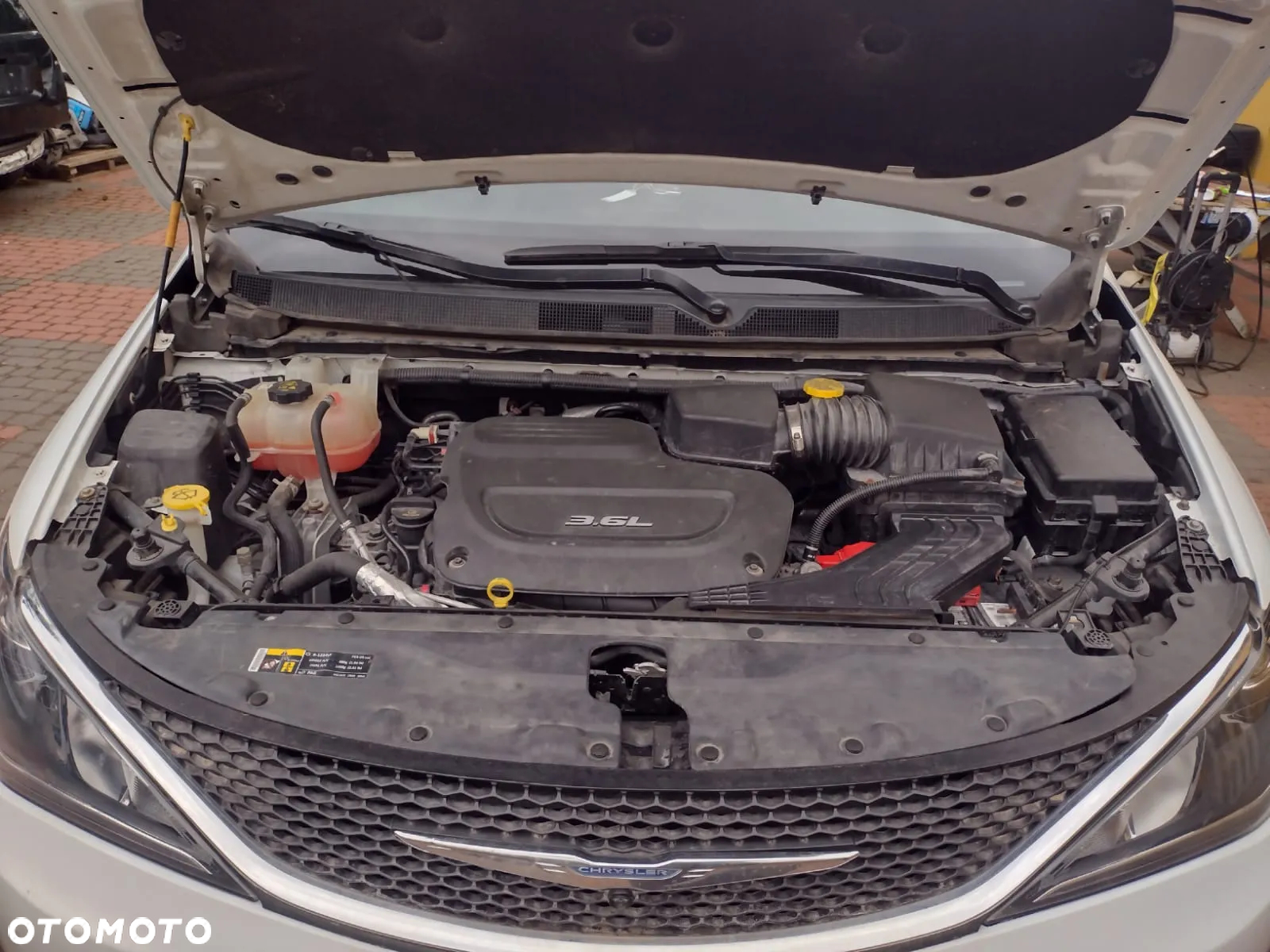 Chrysler Pacifica - 23