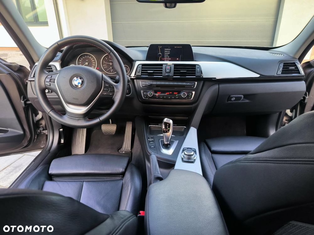 BMW Seria 3 335i xDrive Sport Line - 18