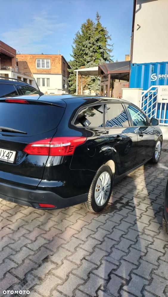 Ford Focus 1.5 TDCi SYNC Edition - 5
