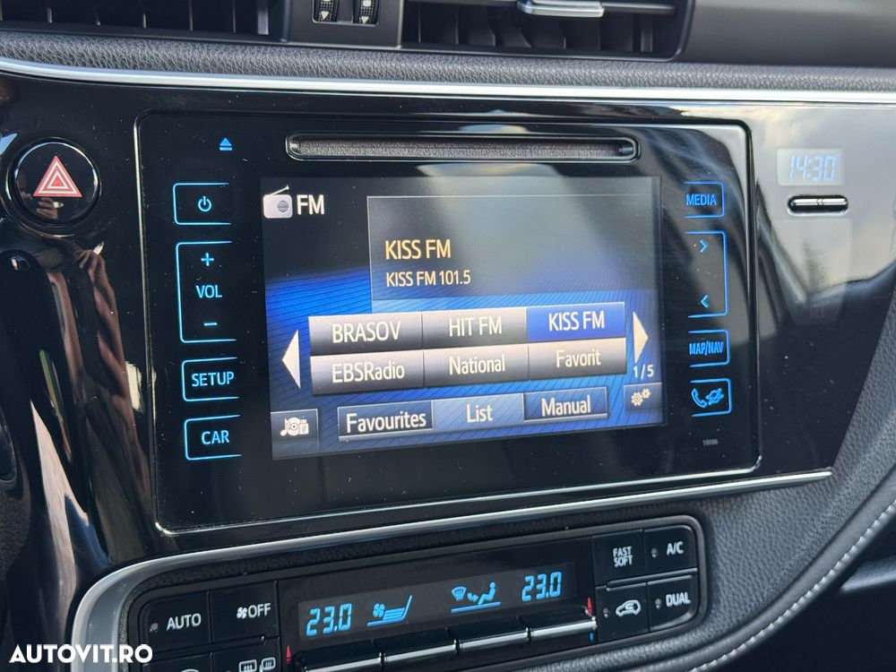 Toyota Auris 1.8 L VVT-i Hybrid Sol + - 33