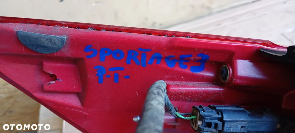 Lampa prawy tył tylna prawa w błotnik Kia Sportage III 3 - 9