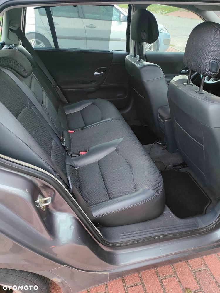 Renault Laguna 1.9 dCi Confort Dynamique - 15