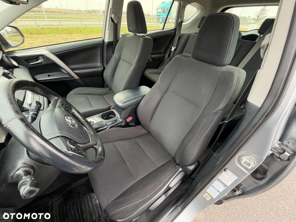 Toyota RAV4 Hybrid Premium 4x2 - 35