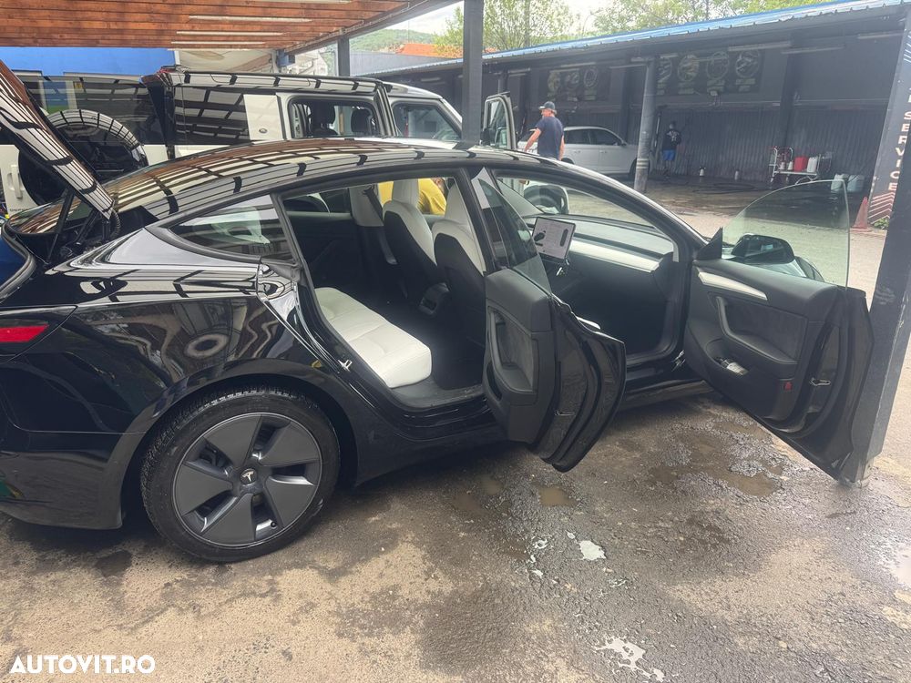 Tesla Model 3 Standard Reichweite Plus Hinterradantrieb - 6