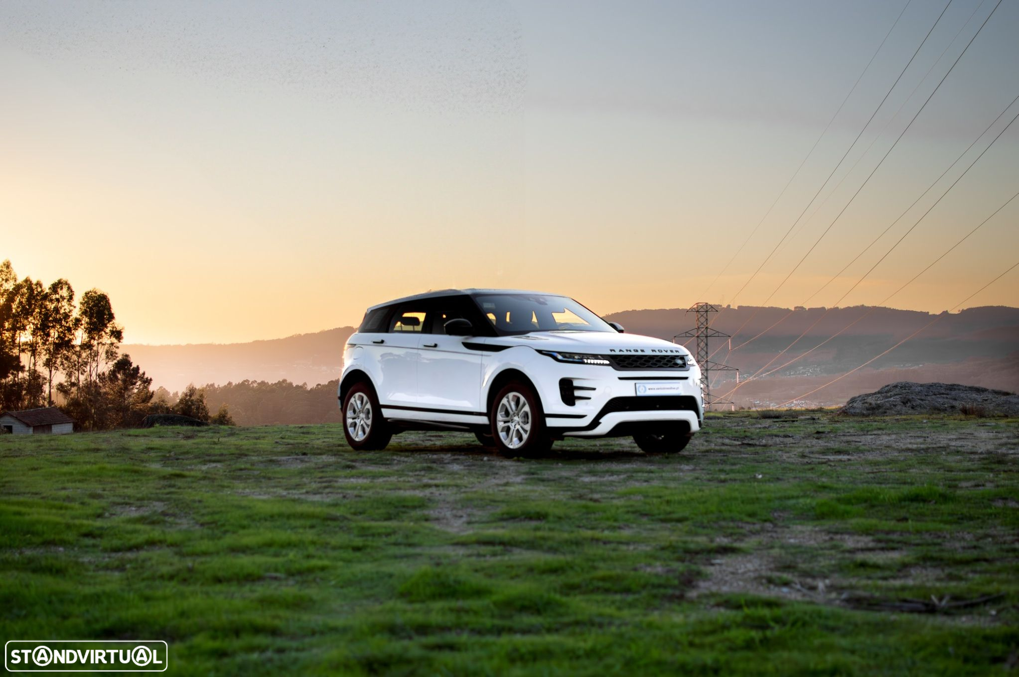 Land Rover Range Rover Evoque 2.0 D150 AWD R-Dynamic Auto - 38