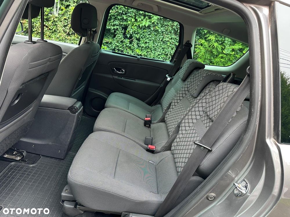 Renault Grand Scenic - 9