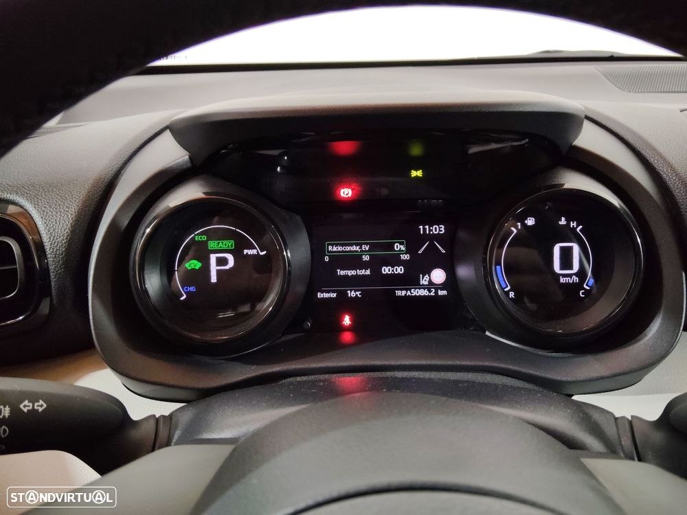 Toyota Yaris 1.5 HDF Luxury - 14