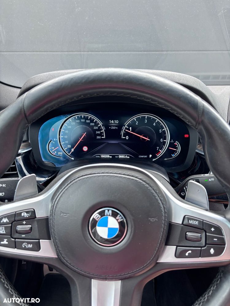 BMW Seria 5 530i xDrive AT - 7
