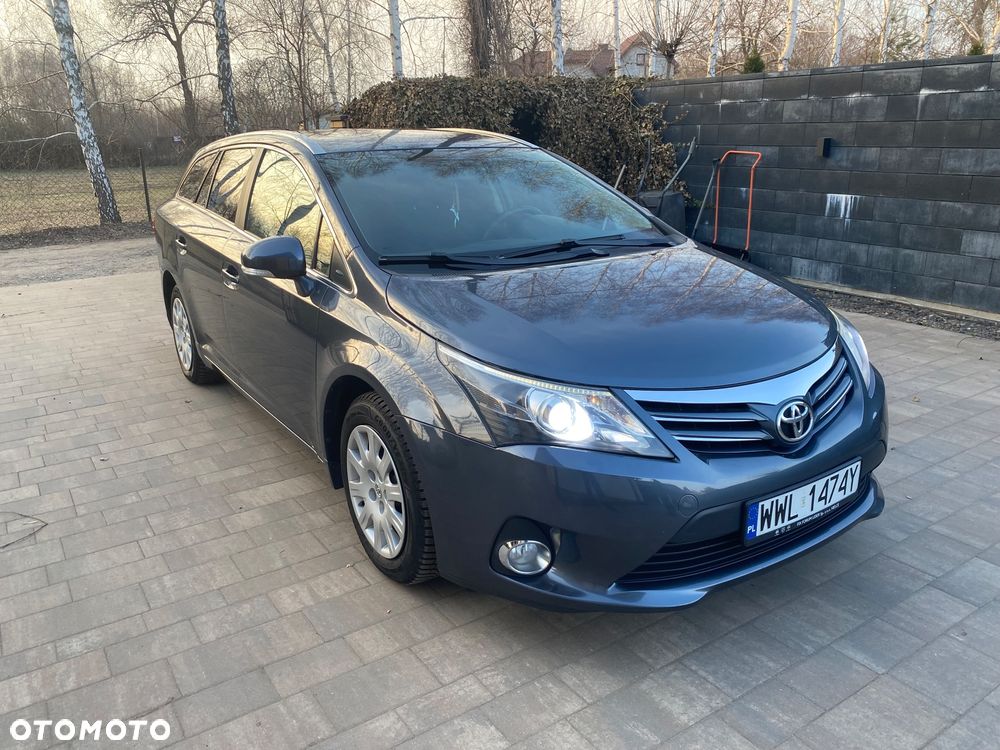 Toyota Avensis - 2