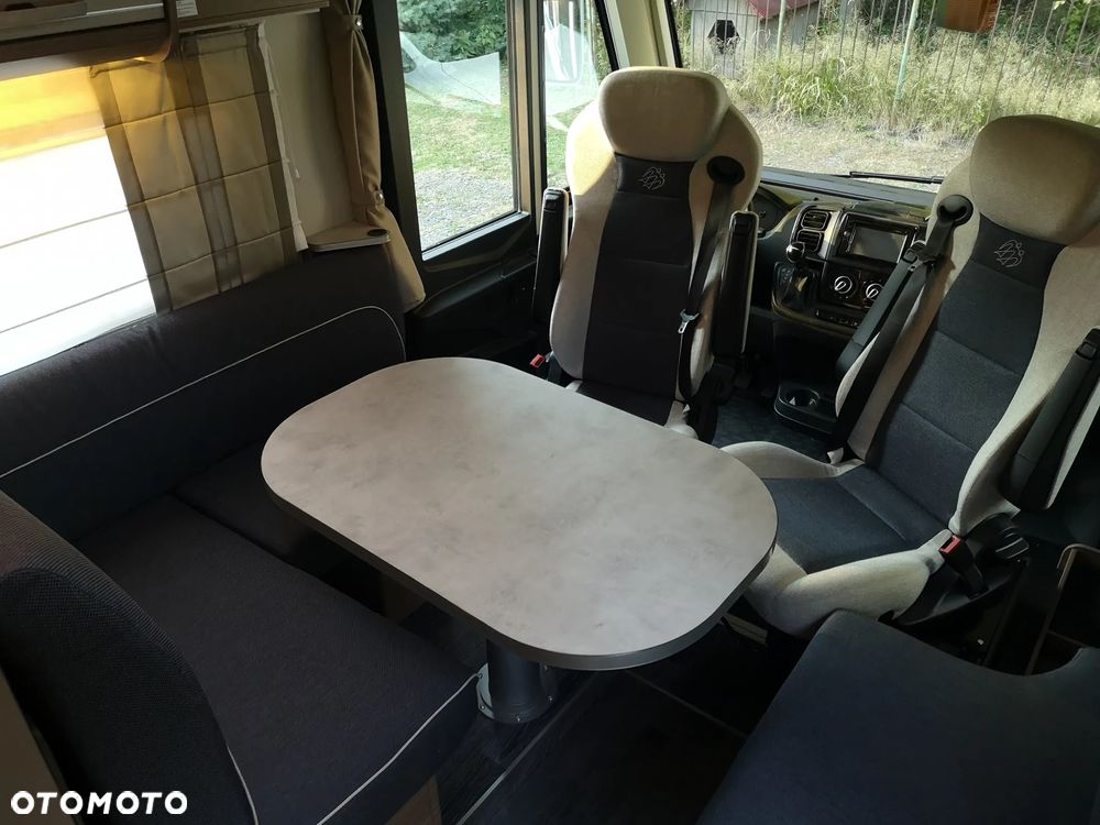 KNAUS Live i 700 MEG - 6