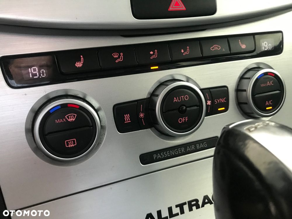 Volkswagen Passat 2.0 TDI Comfortline DSG - 12