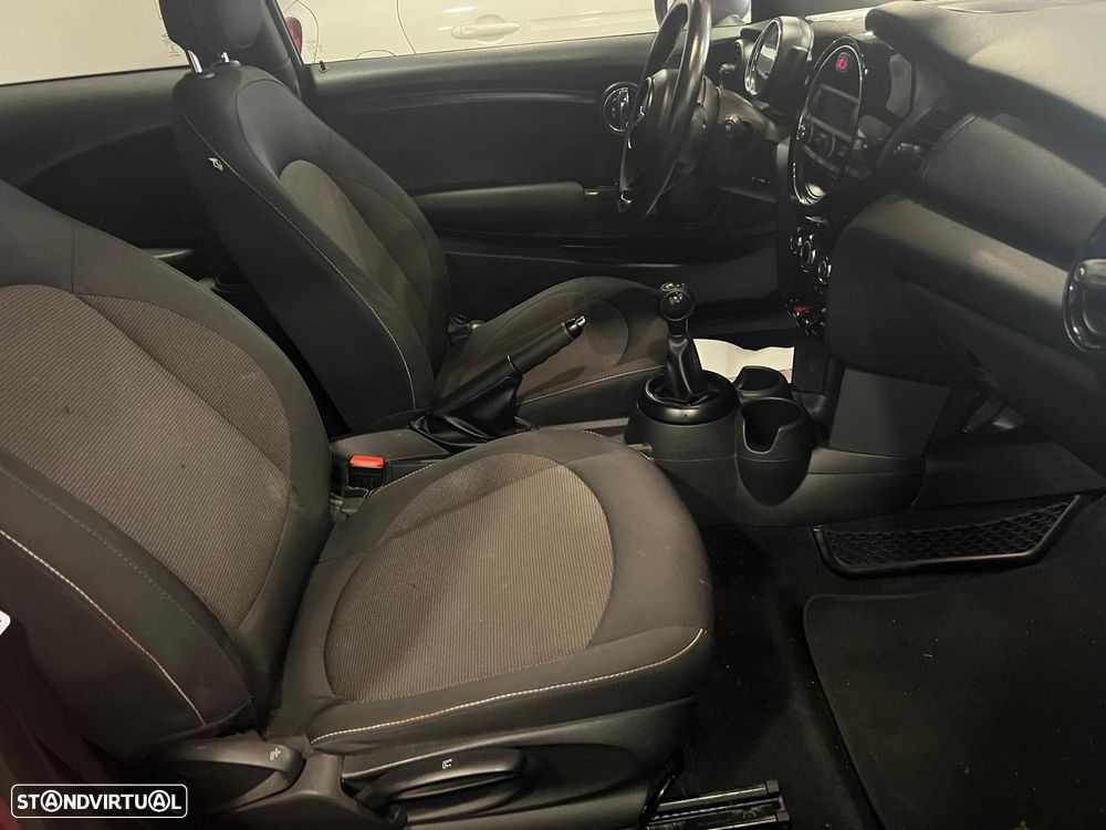 MINI 3 Portas One - 14