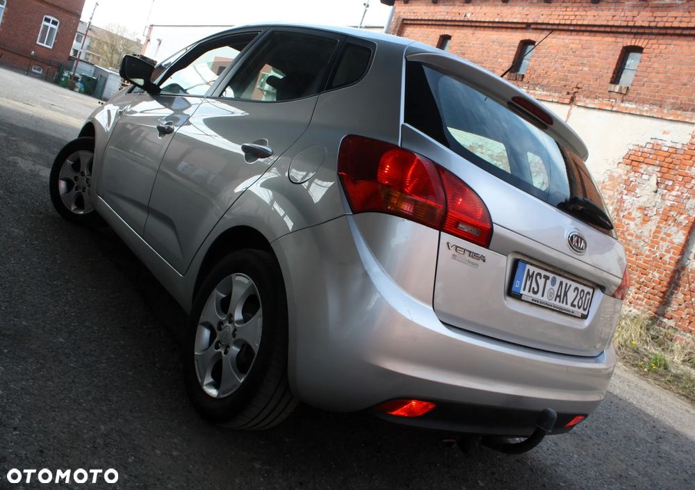 Kia Venga 1.6 CVVT Platinum Edition - 4