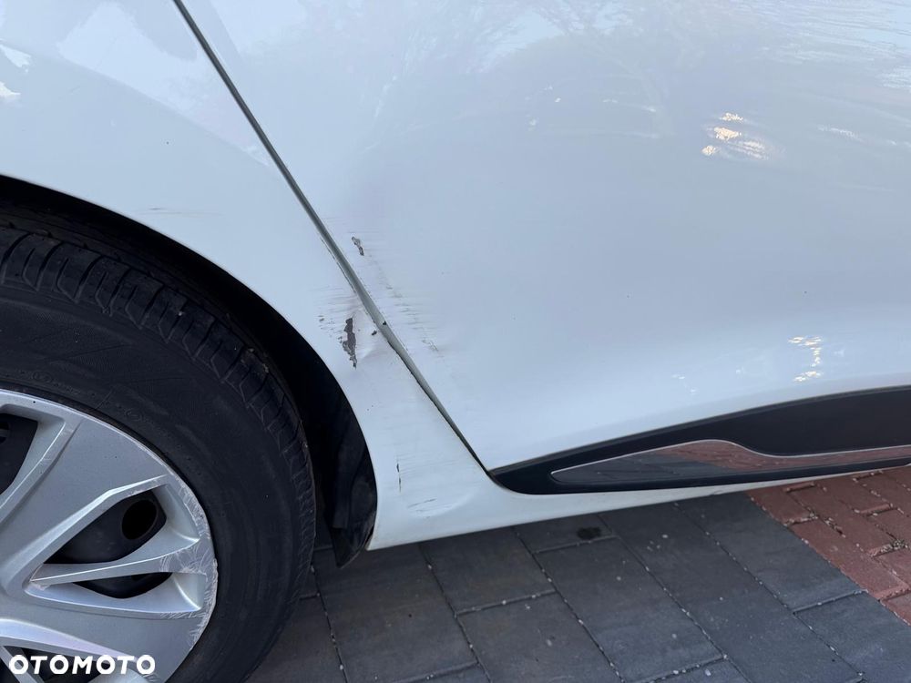 Renault Clio (Energy) TCe 90 Start & Stop INTENS - 24