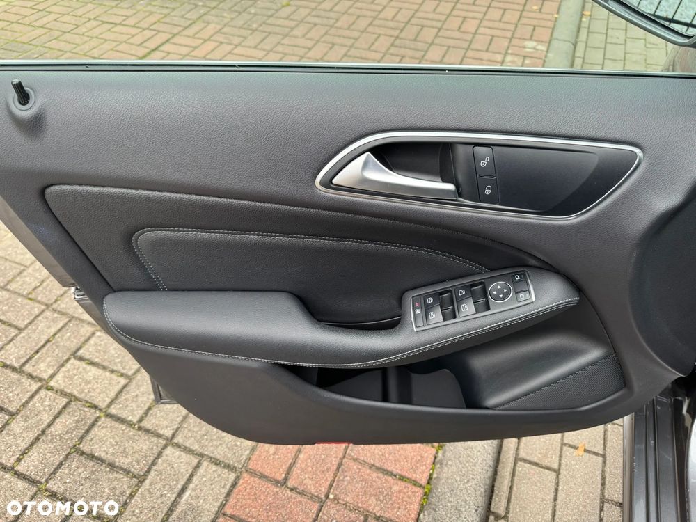 Mercedes-Benz Klasa B 250 4Matic 7G-DCT UrbanStyle Edition - 11