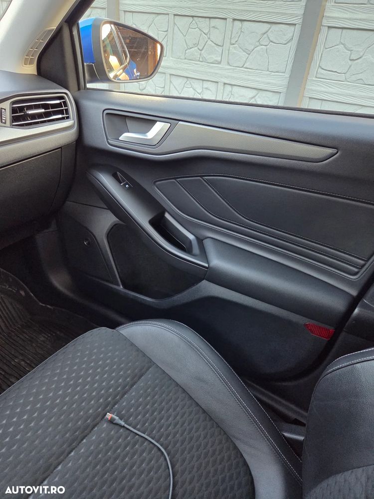 Ford Focus 2.0 EcoBlue Titanium Business - 19