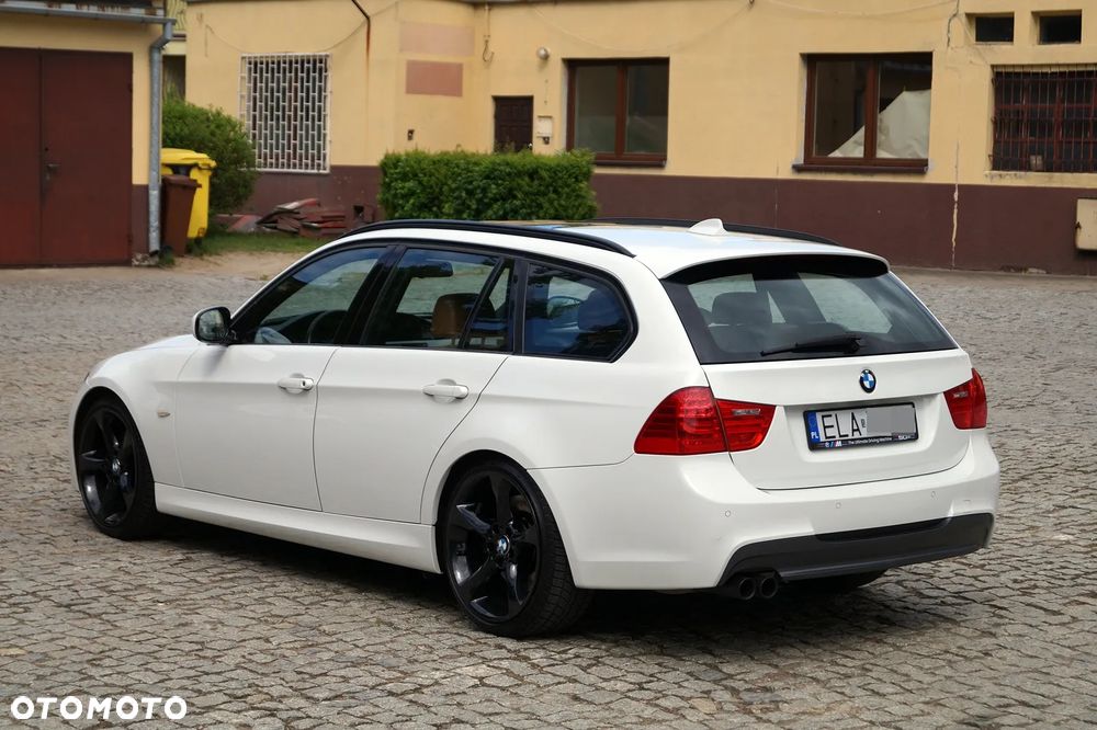 BMW Seria 3 330d DPF Edition Sport - 15