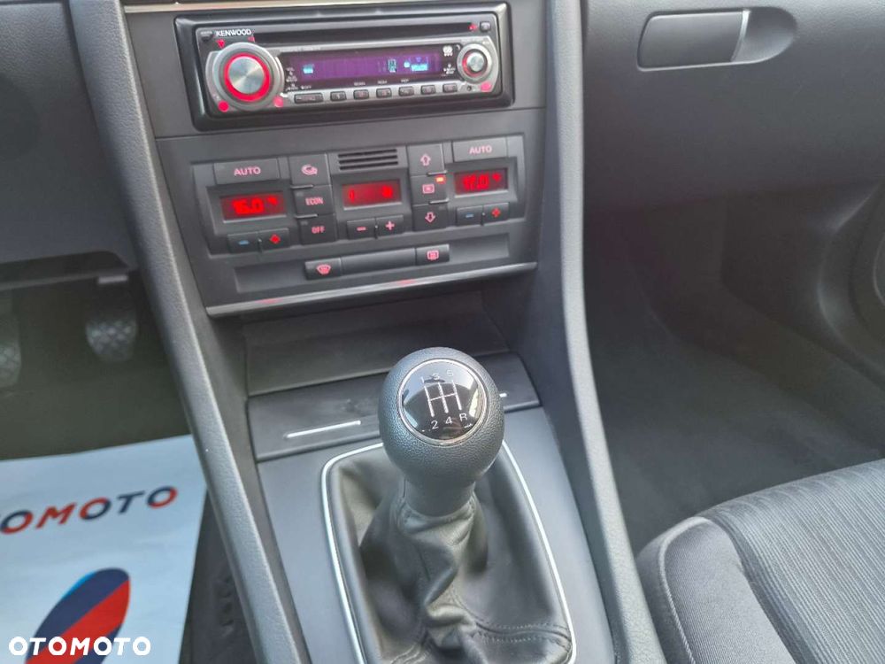 Audi A4 Avant - 25