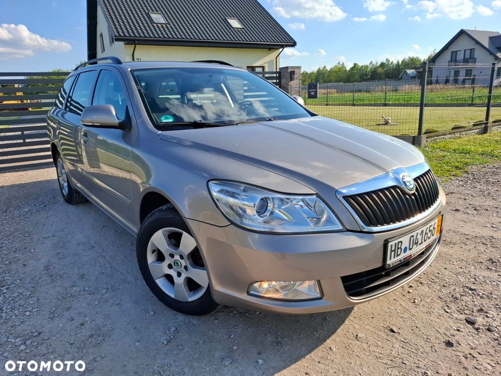 Skoda Octavia 1.6 Combi Style - 1