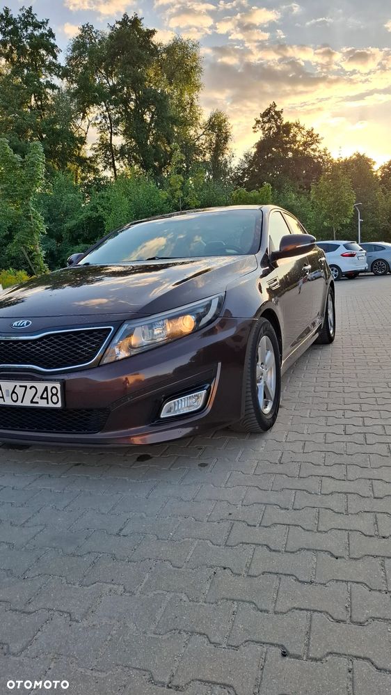 Kia Optima 2.0 L - 2