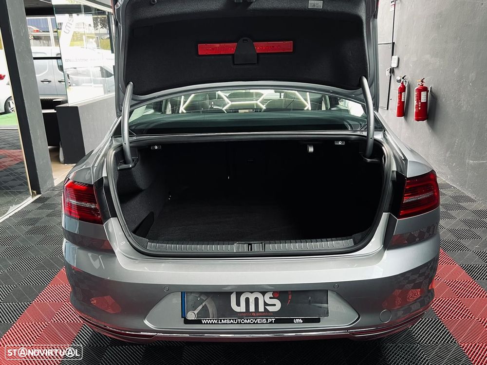VW Passat 2.0 TDI Highline DSG - 36