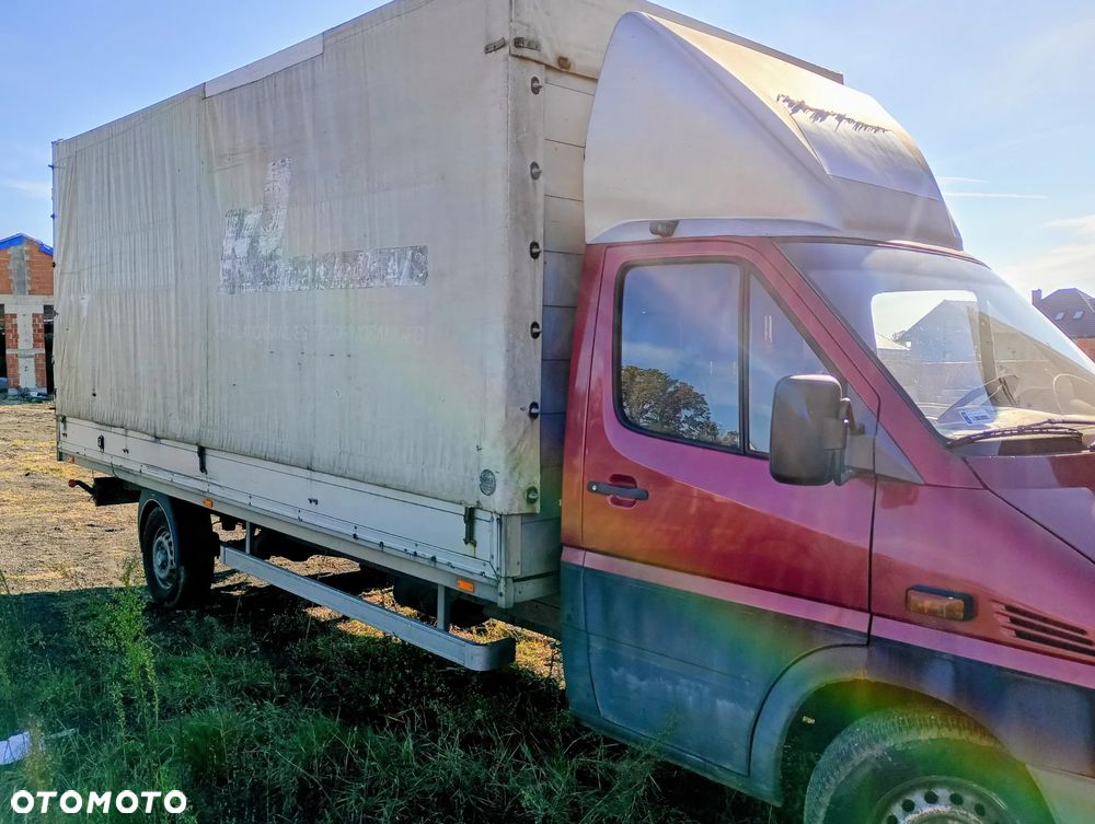 Mercedes-Benz Sprinter - 1