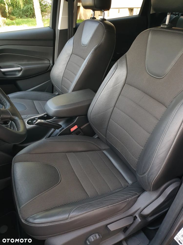 Ford Kuga 2.0 TDCi 4x4 Titanium - 23