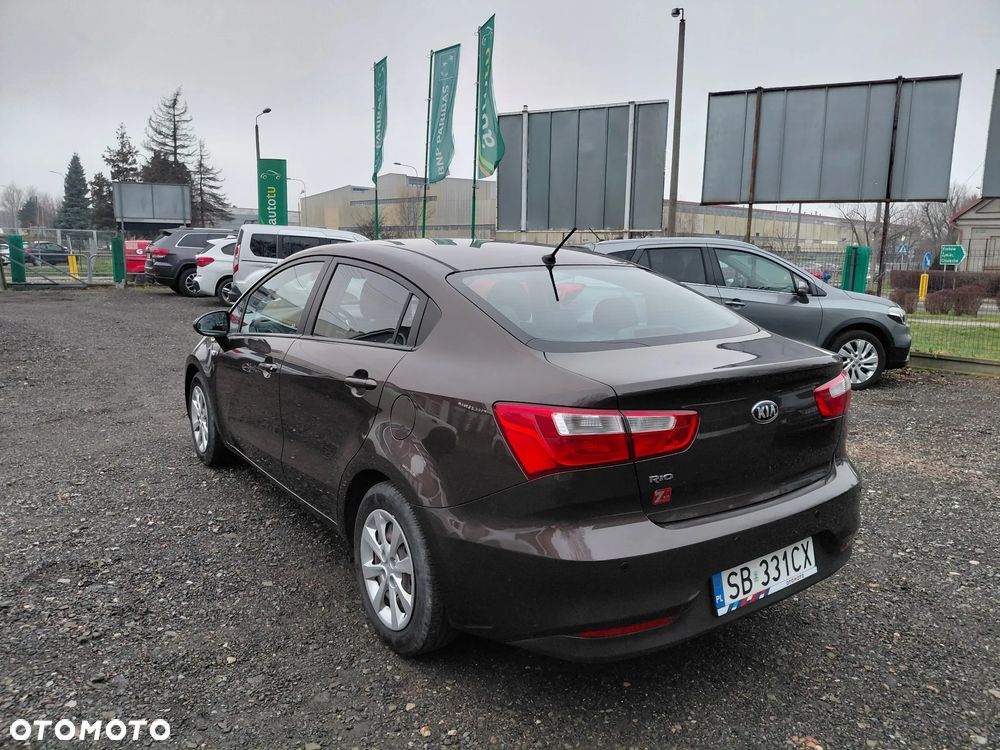 Kia Rio - 7
