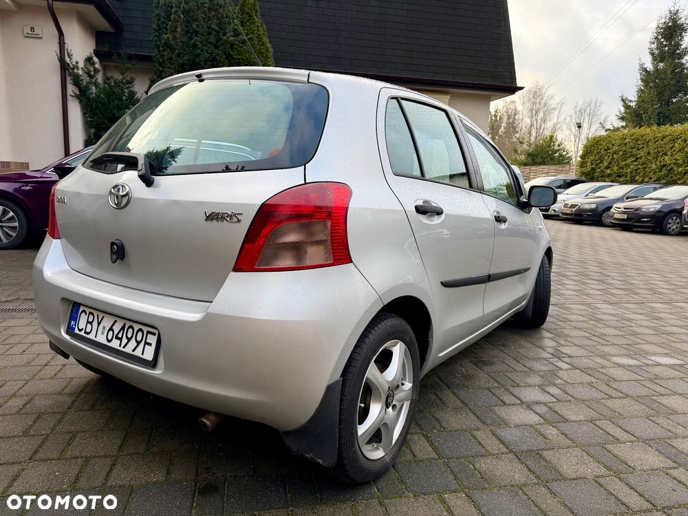 Toyota Yaris 1.3 Luna - 3