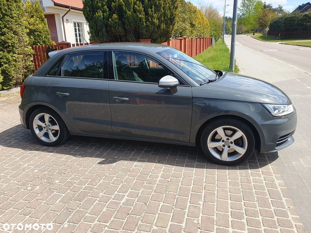 Audi A1 Sportback 1.6 TDI S tronic sport - 4